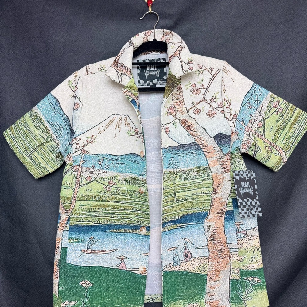 Rebel Vengeance Button Up Shirt Mens S
Tapestry Graphic Japanese Art Mt Fuji